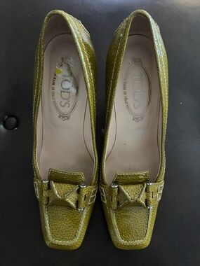 Tod's Olive Leather Square-Toe High Heel Loafers with Buckle